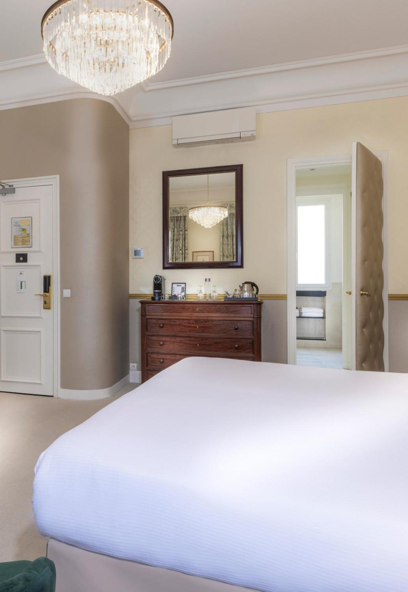 Hotel Claridge Párizs Kültér fotó