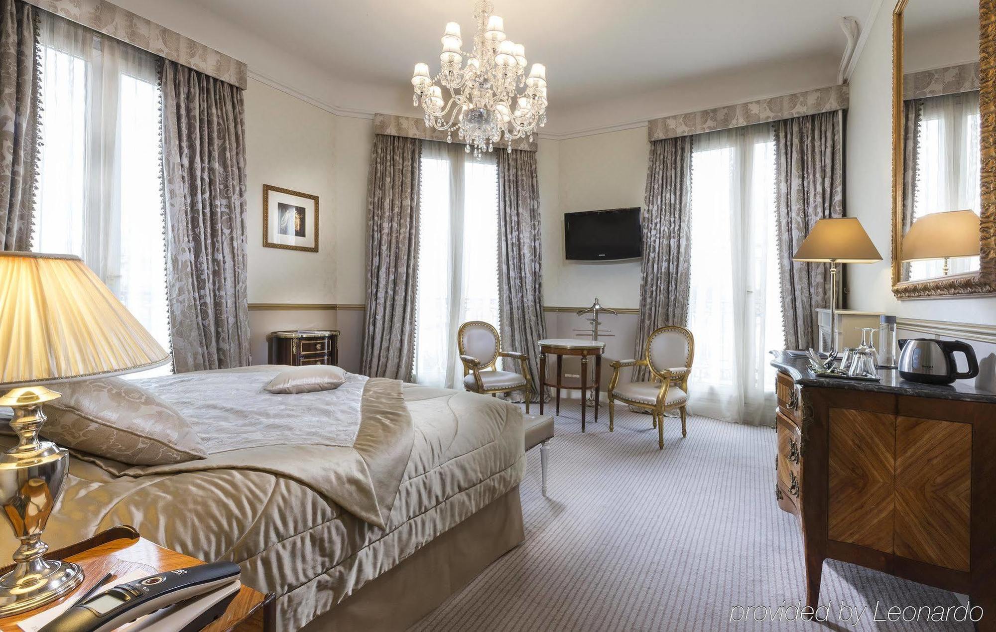 Hotel Claridge Párizs Kültér fotó